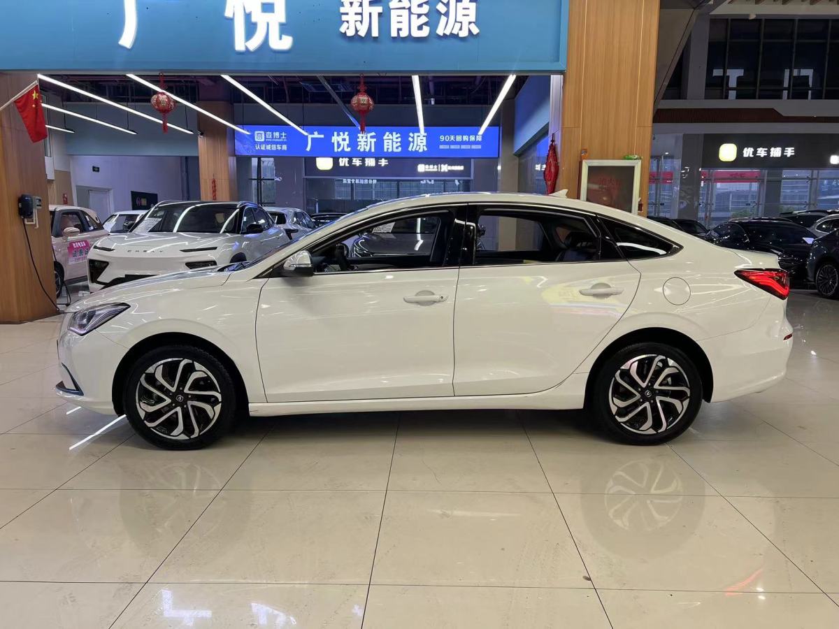 長(zhǎng)安 逸動(dòng)新能源  2019款 EV460 智享版圖片