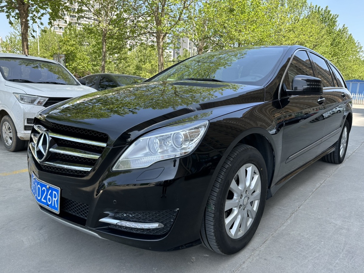 2013年05月奔驰 奔驰R级  2011款 R 350 L 4MATIC