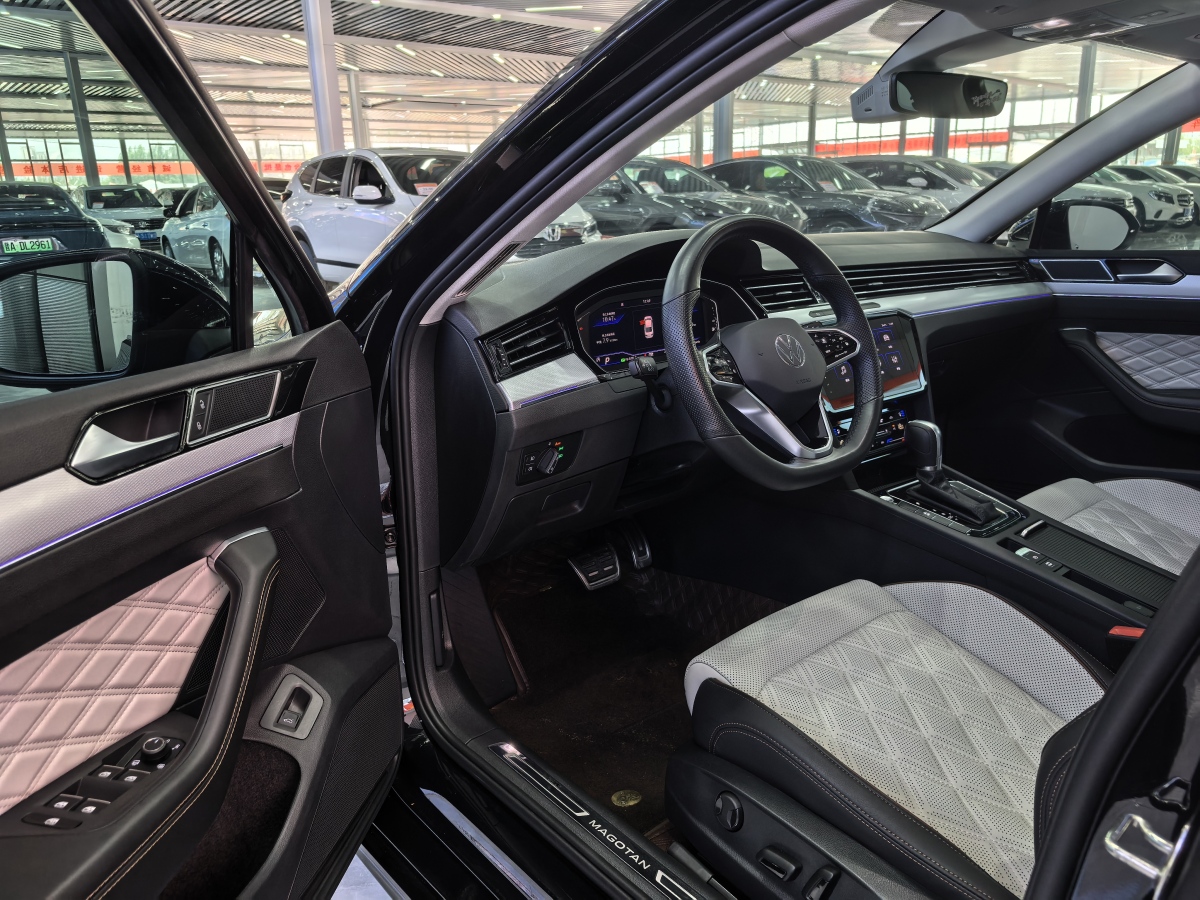 大眾 邁騰  2023款 200萬(wàn)輛紀(jì)念版 330TSI DSG豪華型圖片