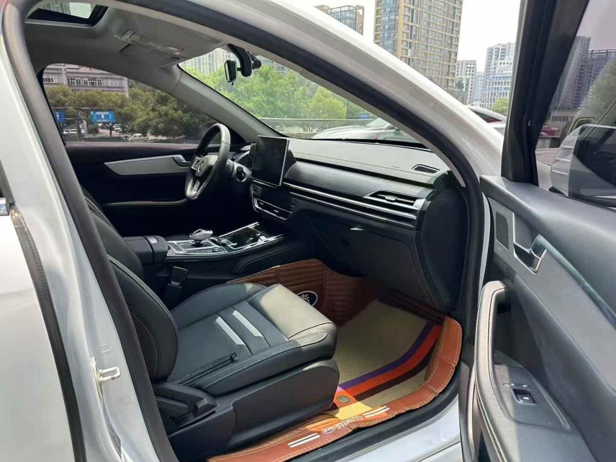 比亞迪 秦Pro  2020款 超越版 1.5TI 自動尊貴型圖片