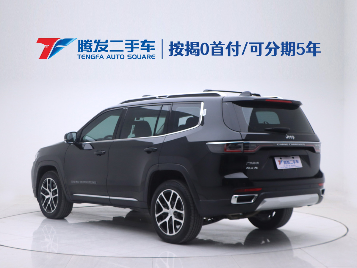 Jeep 大指揮官  2022款 2.0T 四驅(qū)豪華版圖片