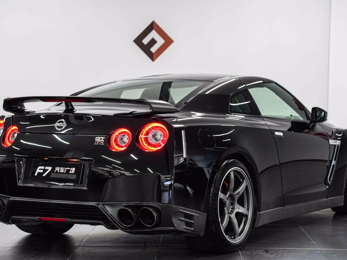 日產(chǎn) GT-R  2013款 3.8T Premium Edition圖片