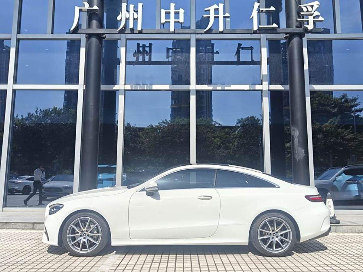 奔馳 奔馳E級  2021款 改款 E 260 轎跑車圖片