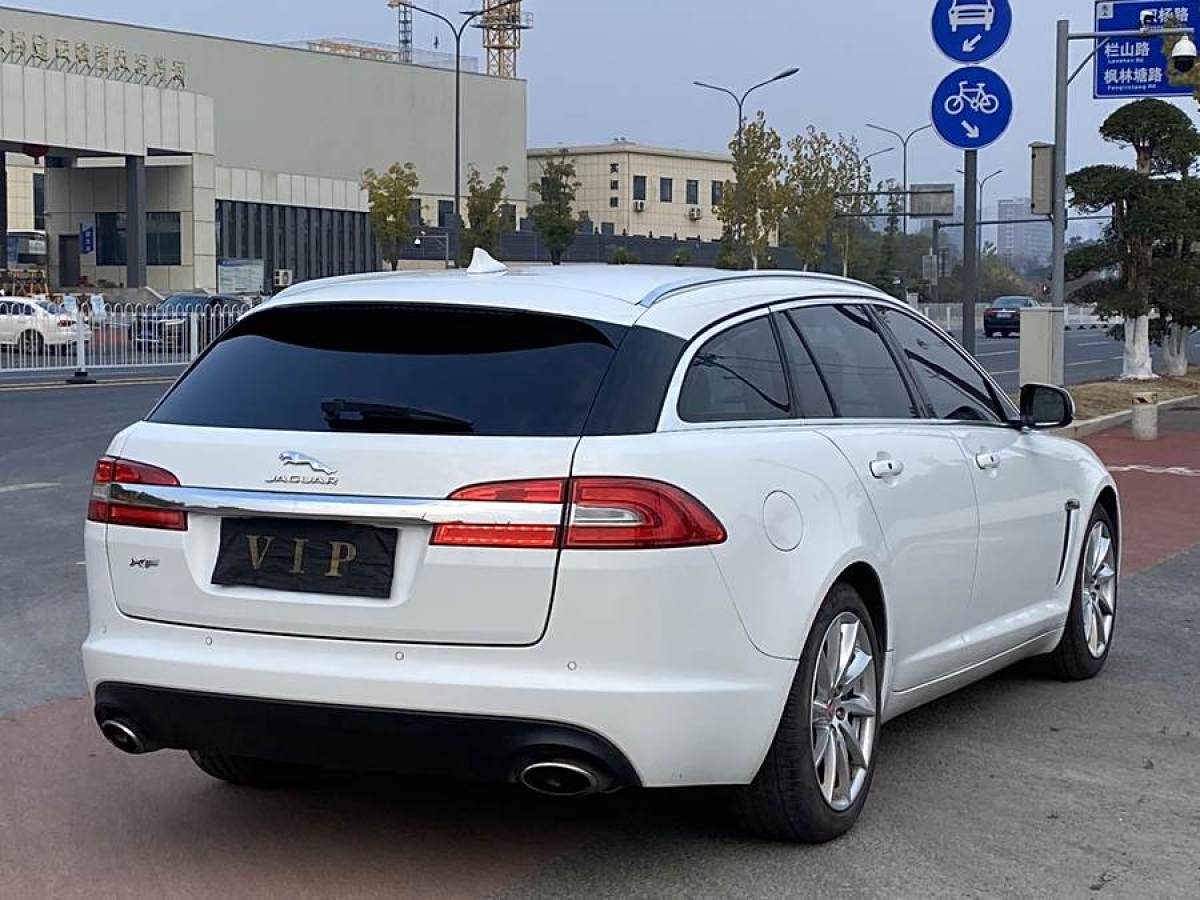 捷豹 XF  2015款 XF 2.0T Sportbrake 豪華版圖片