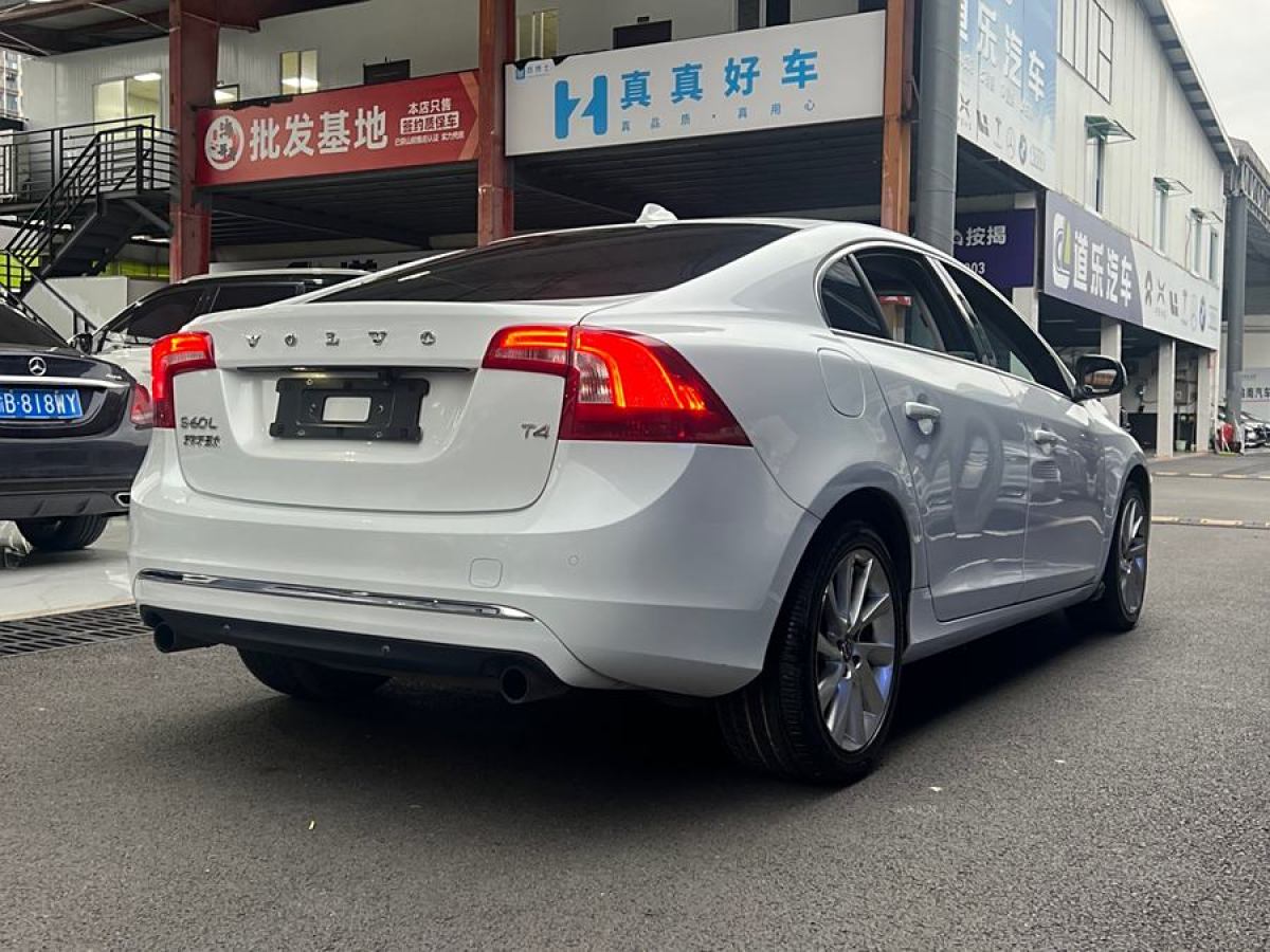 沃爾沃 S60  2017款 L 2.0T T4 智遠(yuǎn)版圖片