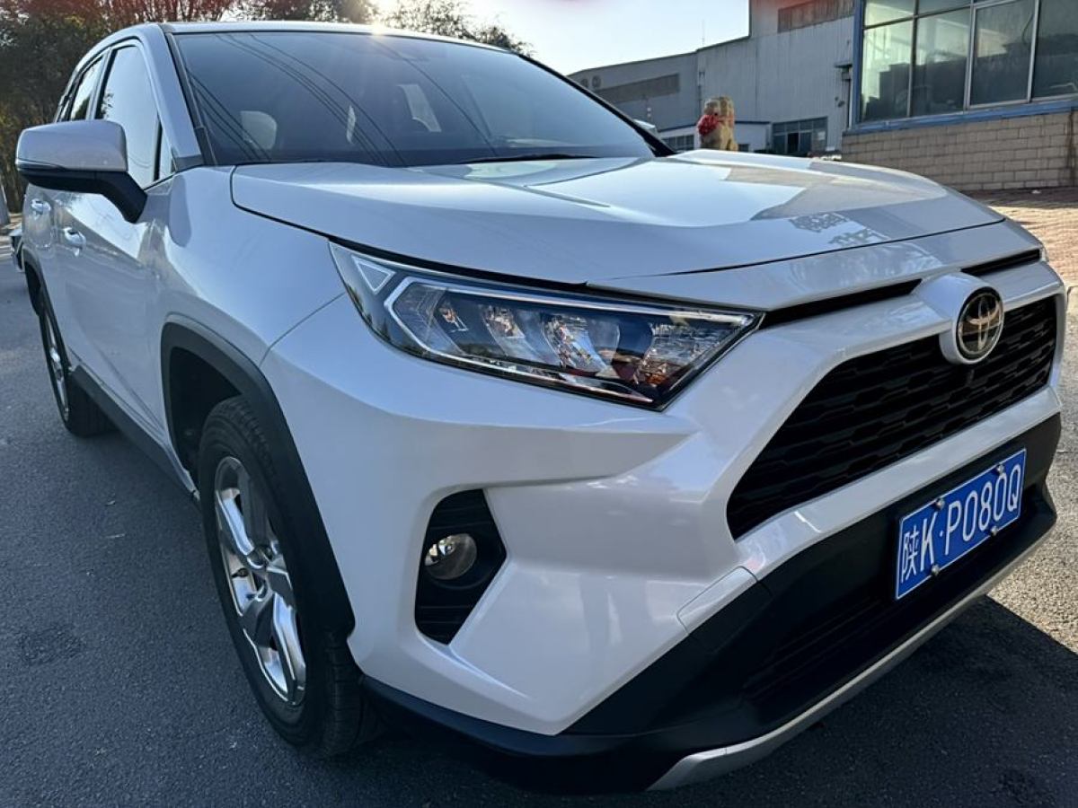 2021年8月豐田 RAV4榮放  2021款 2.0L CVT兩驅(qū)風(fēng)尚PLUS版