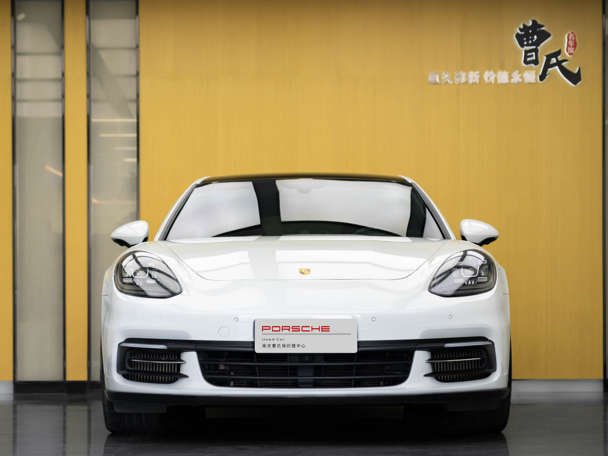 2018年1月保時(shí)捷 Panamera  2017款 Panamera 行政加長(zhǎng)版 3.0T