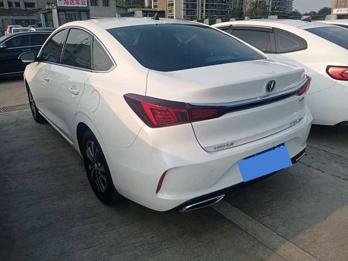 長(zhǎng)安 逸動(dòng)  2021款 PLUS 藍(lán)鯨NE 1.4T GDI DCT尊貴型圖片