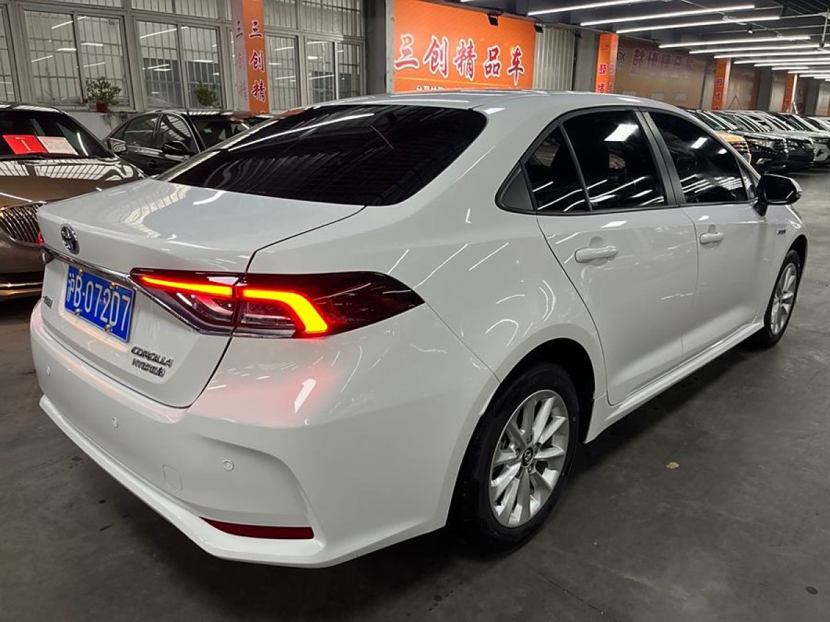 豐田 卡羅拉  2021款 雙擎 1.8L E-CVT精英版圖片