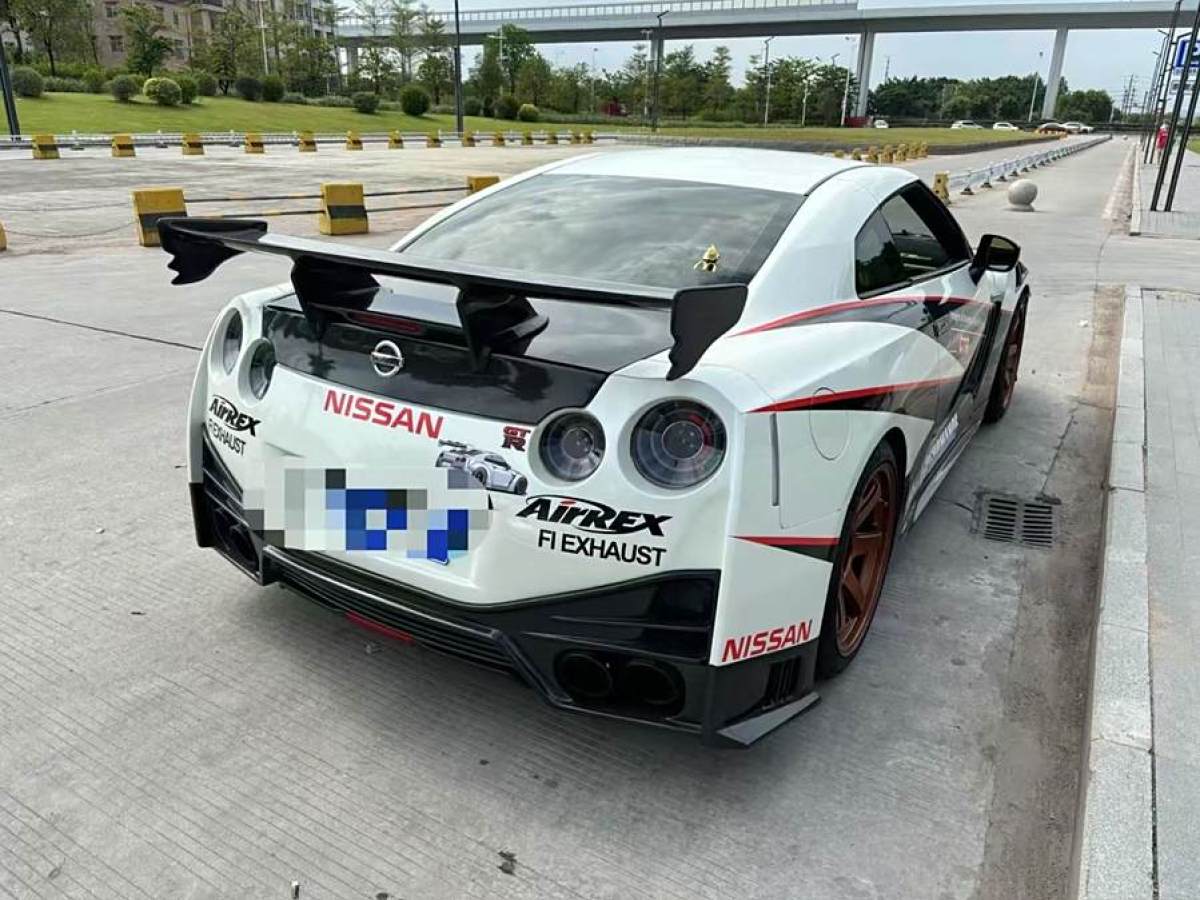 日產(chǎn) GT-R  2015款 3.8T 黑金剛版圖片