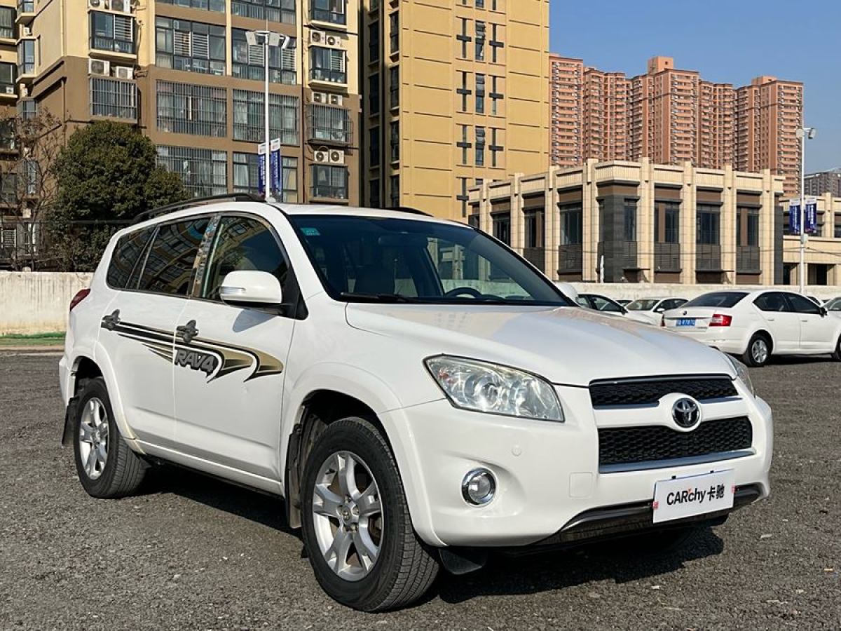 豐田 RAV4榮放  2011款 2.4L 自動四驅(qū)豪華版圖片