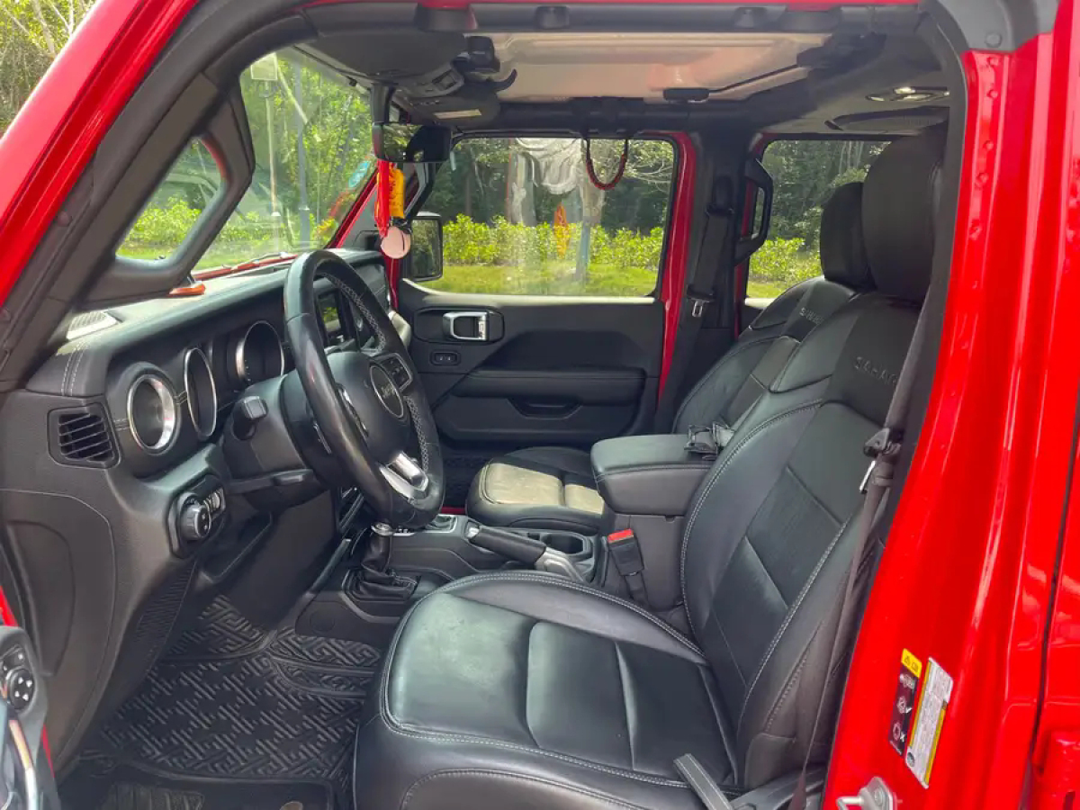 Jeep 牧馬人  2019款 2.0T Sahara 四門(mén)版 國(guó)VI圖片