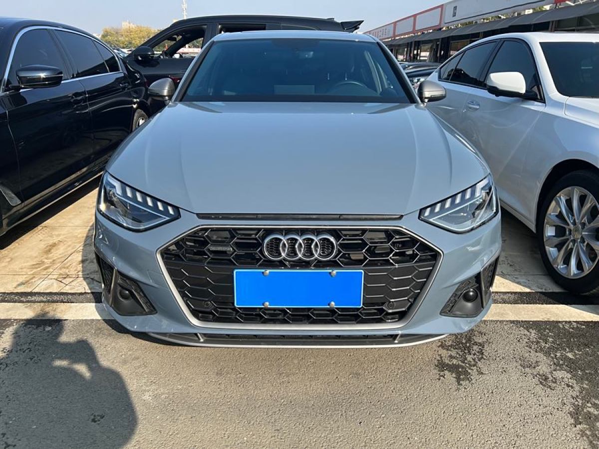 奧迪 奧迪A4L  2022款 40 TFSI quattro RS套件燃速型圖片