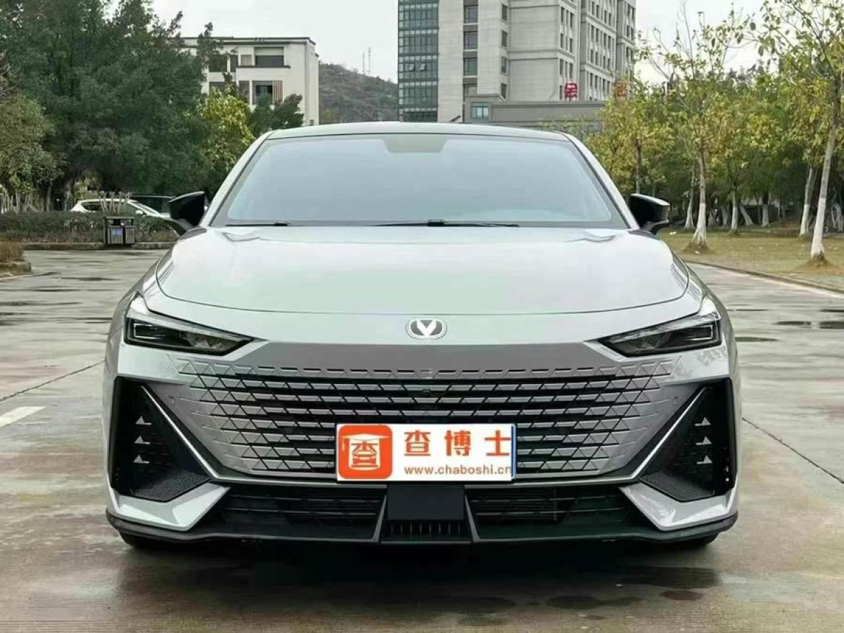 長安 長安UNI-V  2022款 1.5T 智慧領(lǐng)航型圖片