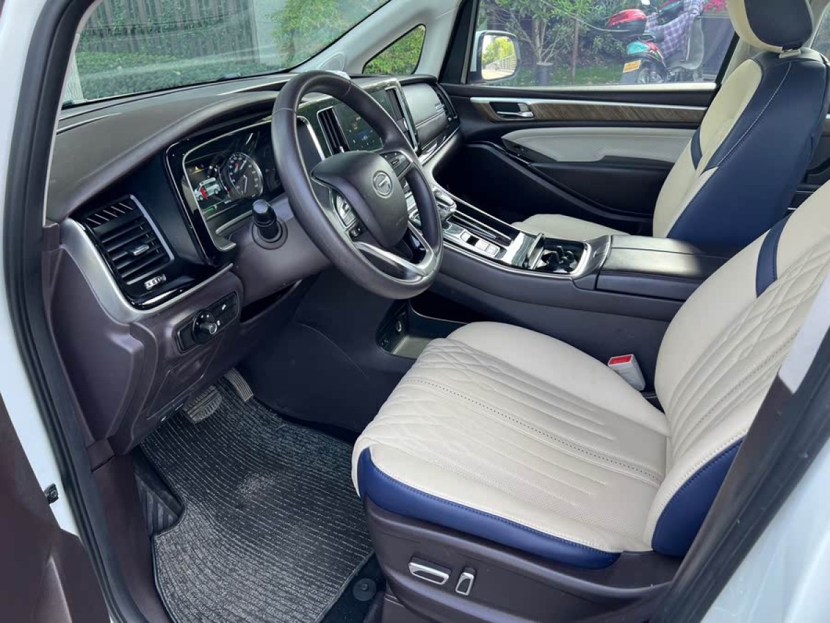 廣汽傳祺 M8  2024款 領(lǐng)秀系列 390T 尊享版圖片