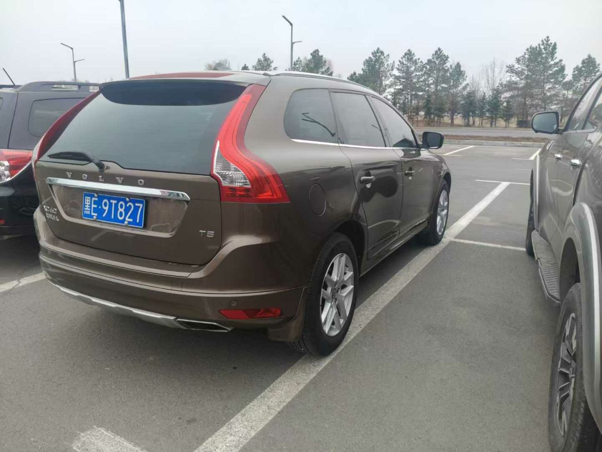 沃爾沃 XC60  2017款 2.0T T5 AWD 個(gè)性運(yùn)動(dòng)版圖片