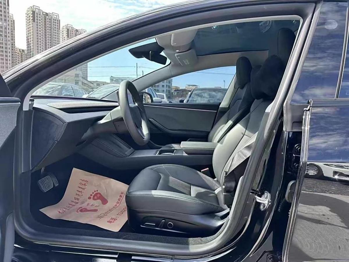 特斯拉 Model Y  2023款 后輪驅(qū)動(dòng)版圖片