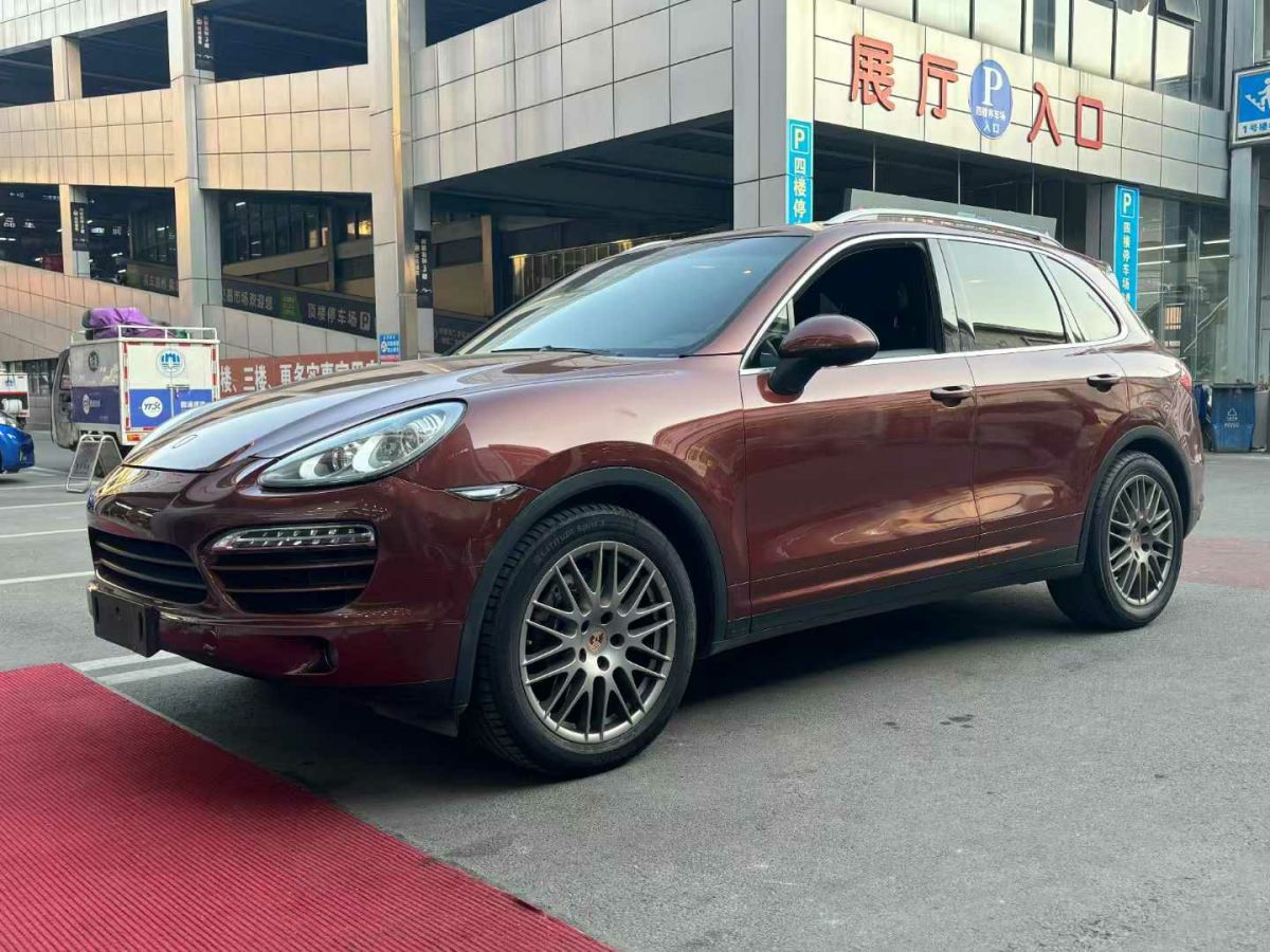 保時(shí)捷 Cayenne  2013款 Cayenne 3.0T 柴油版圖片