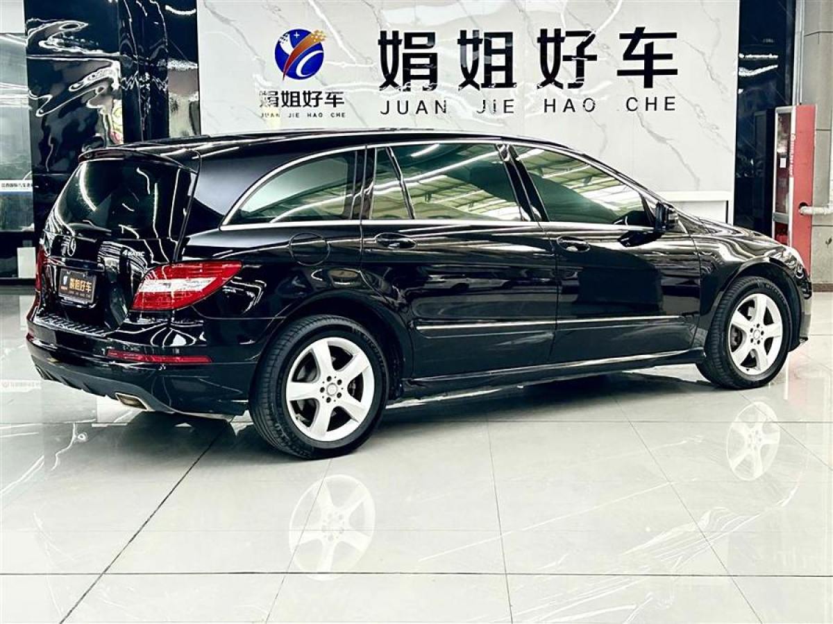 奔馳 奔馳R級(jí)  2015款 R 400 4MATIC 商務(wù)型圖片