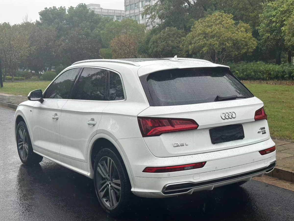 奧迪 奧迪Q5L  2020款 40 TFSI 榮享時尚型圖片