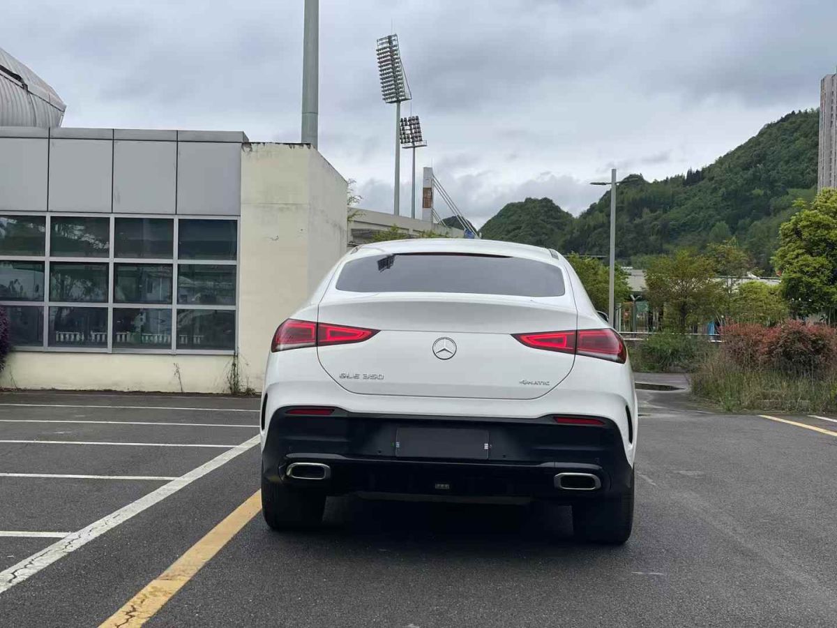 奔馳 奔馳GLC  2021款 GLC 300 4MATIC 轎跑SUV圖片