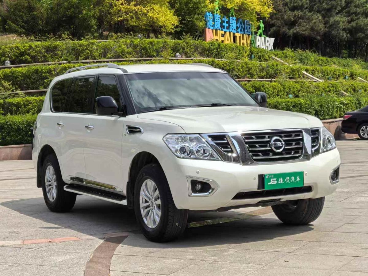 日產(chǎn) 途樂(lè)  2017款 5.6L 標(biāo)準(zhǔn)型圖片