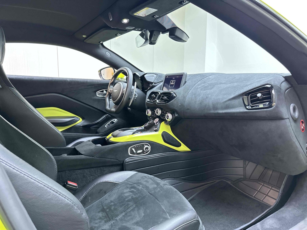 2019年3月阿斯顿·马丁 V8 Vantage  2018款 4.0T V8