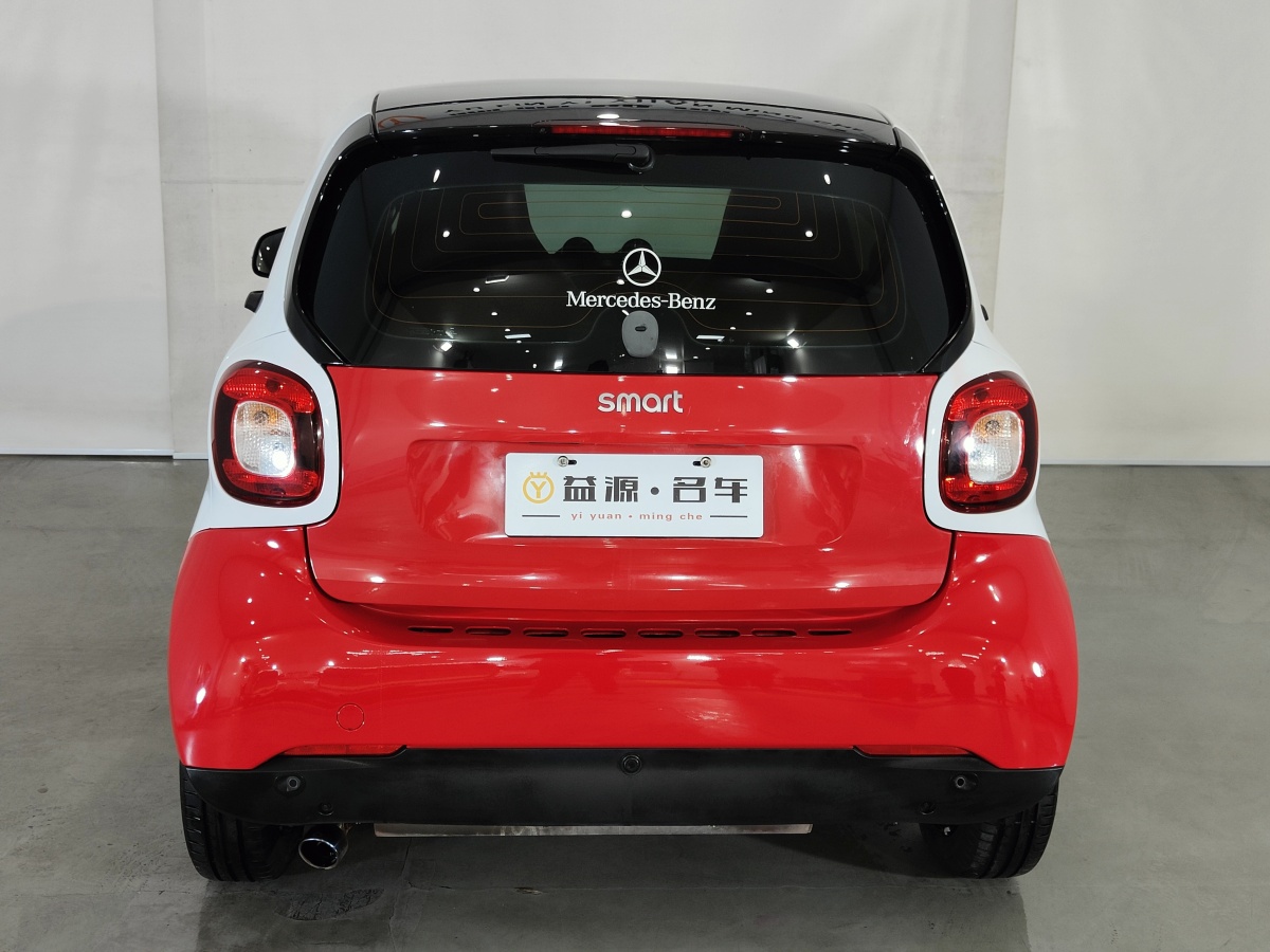 2017年1月smart fortwo  2017款 1.0L 52千瓦新聲特別版