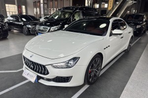 Ghibli 瑪莎拉蒂 3.0T 標(biāo)準(zhǔn)版
