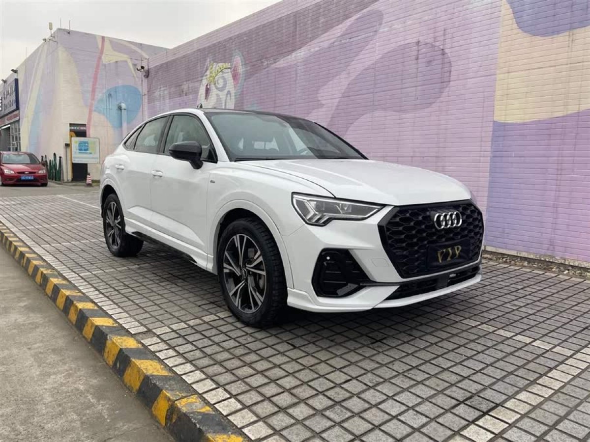 奧迪 奧迪Q3  2022款 40 TFSI 時(shí)尚動(dòng)感型圖片