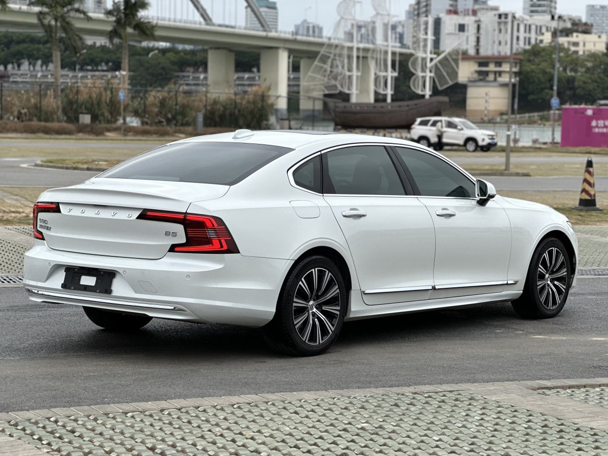 沃爾沃 S90  2022款 B5 智逸豪華版圖片