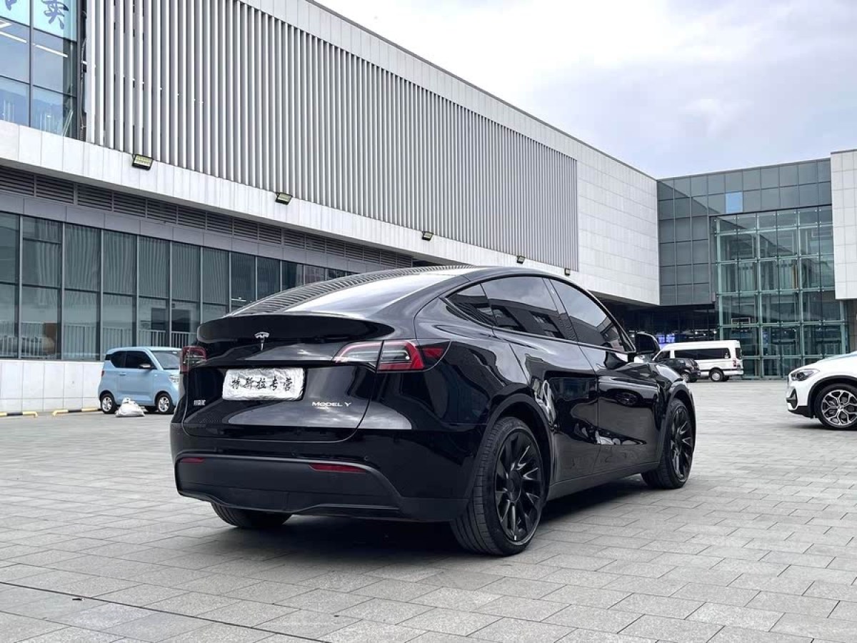 特斯拉 Model Y  2022款 改款 后輪驅(qū)動版圖片