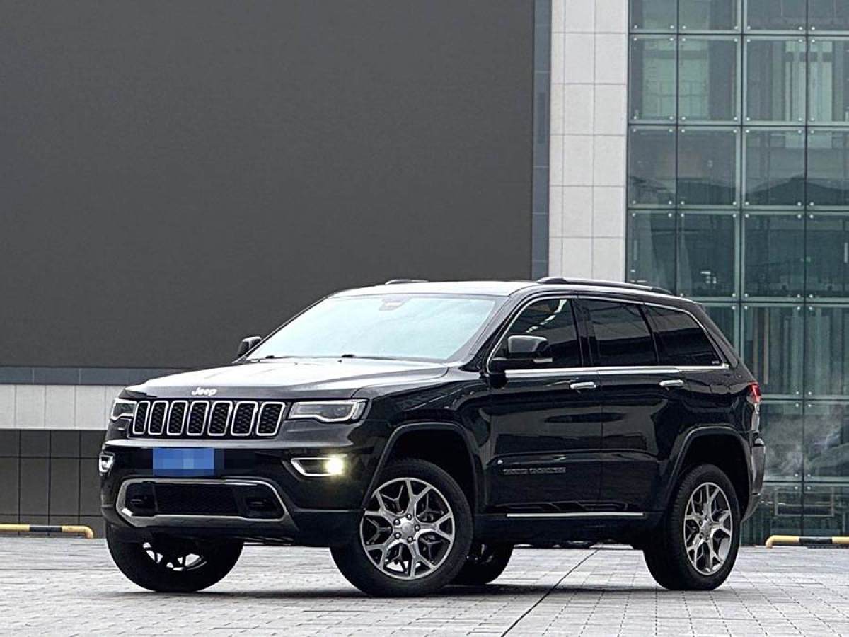 2020年9月Jeep 大切諾基  2020款 3.0L 精英導(dǎo)航版