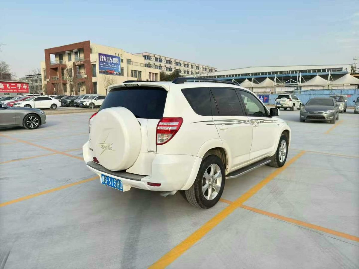 豐田 RAV4榮放  2010款 2.0L 手動(dòng)豪華升級版圖片