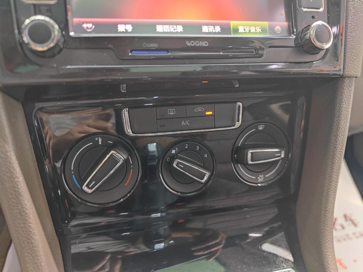 大眾 寶來  2014款 1.6L 自動(dòng)舒適型圖片