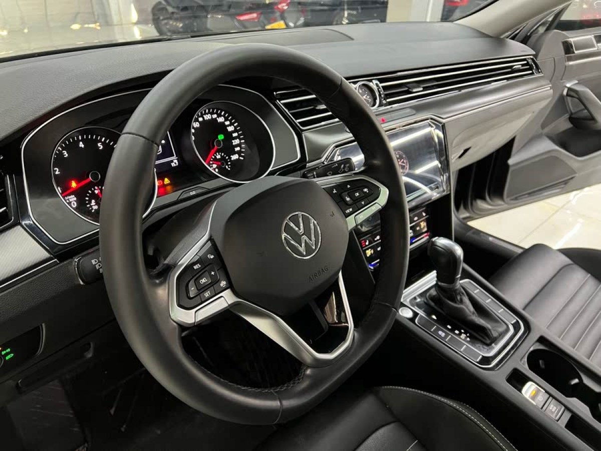 大眾 邁騰  2021款 330TSI DSG 30周年紀(jì)念版圖片