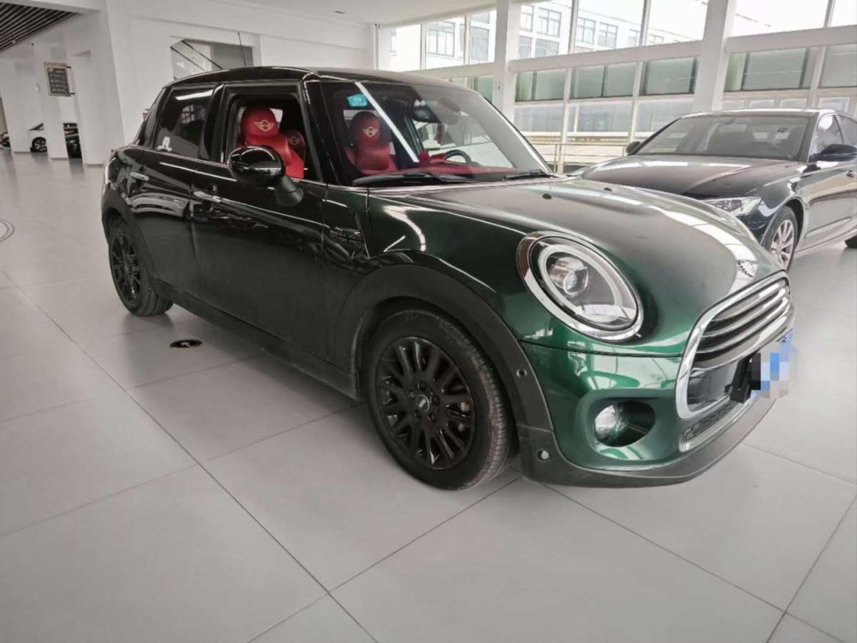 2018年10月MINI MINI  2019款 1.5T COOPER 經(jīng)典派 五門版