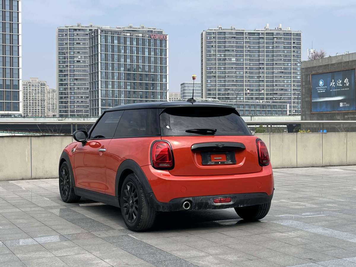 MINI MINI  2020款 1.5T COOPER 經典派 五門絕色版圖片