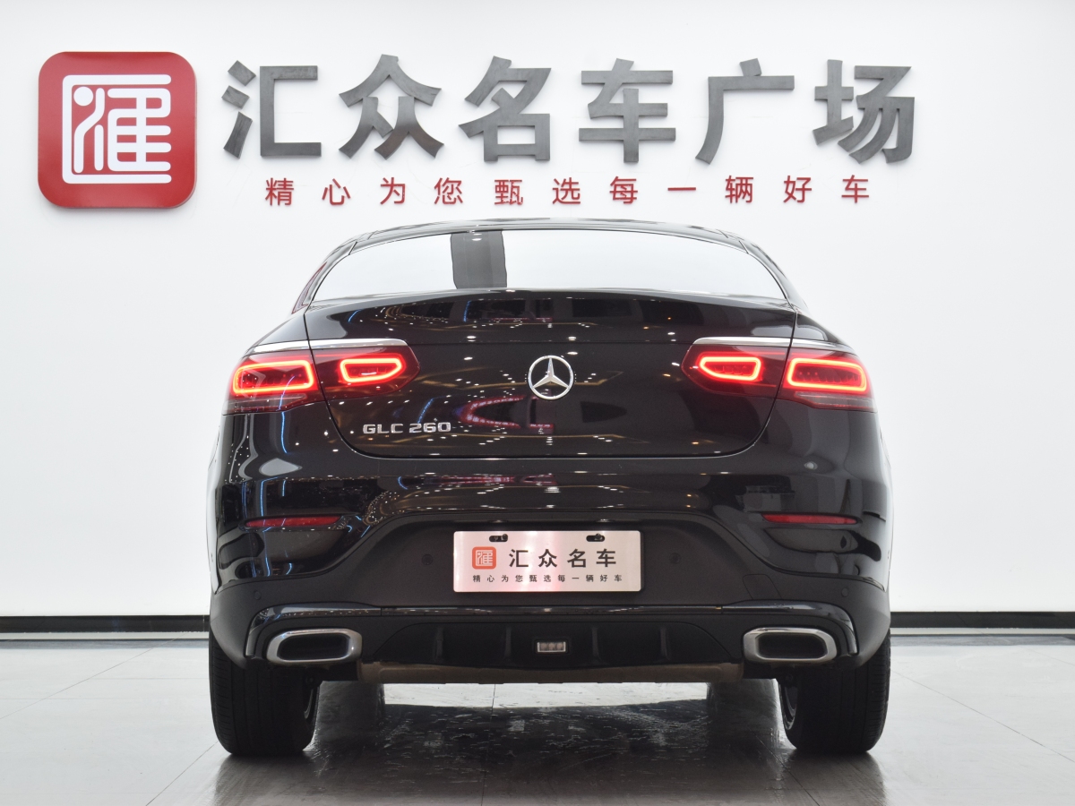 2019年12月奔馳 奔馳GLC  2021款 GLC 260 4MATIC 轎跑SUV