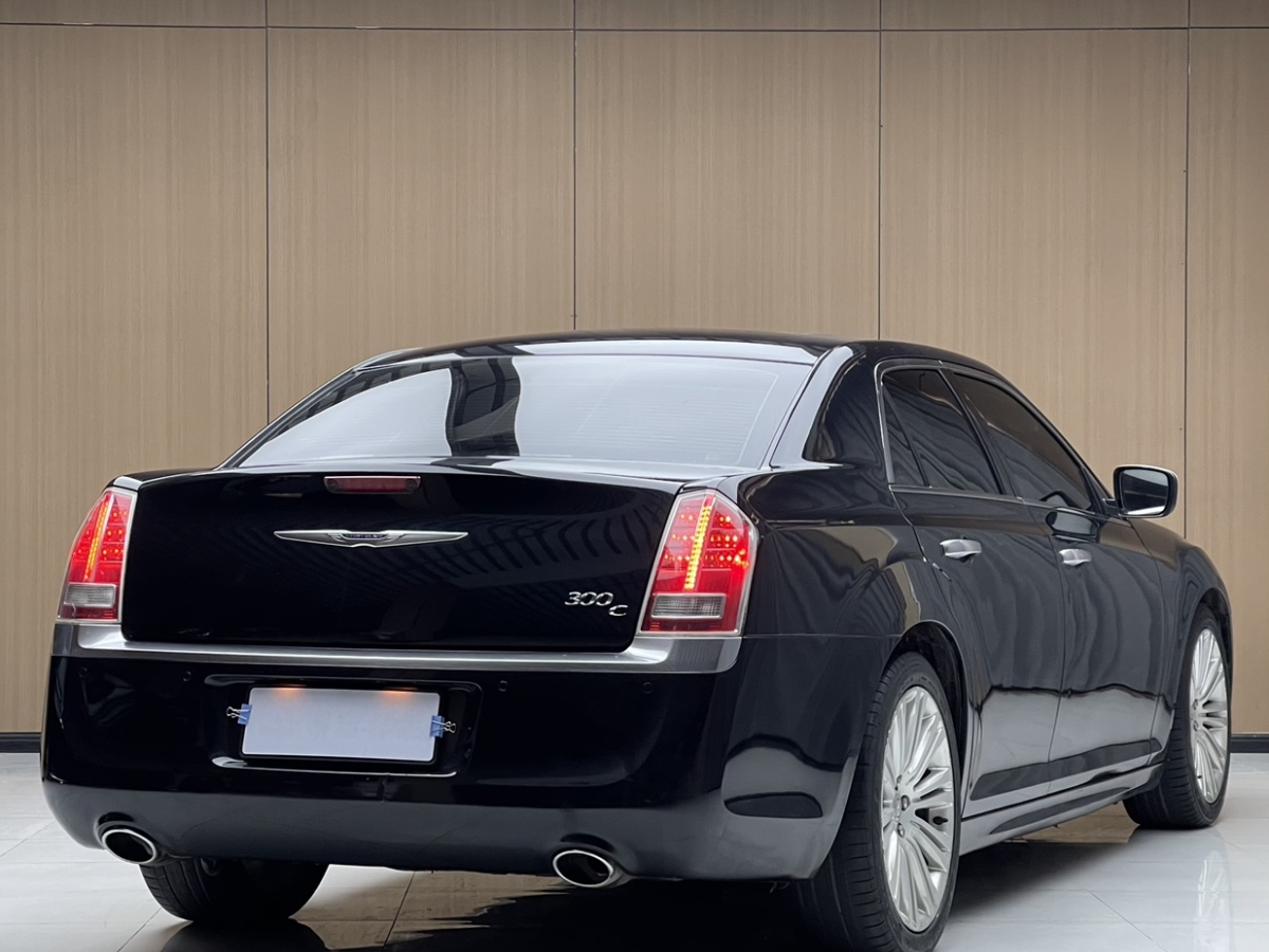 克萊斯勒 300C  2014款 3.0L 卓越版圖片