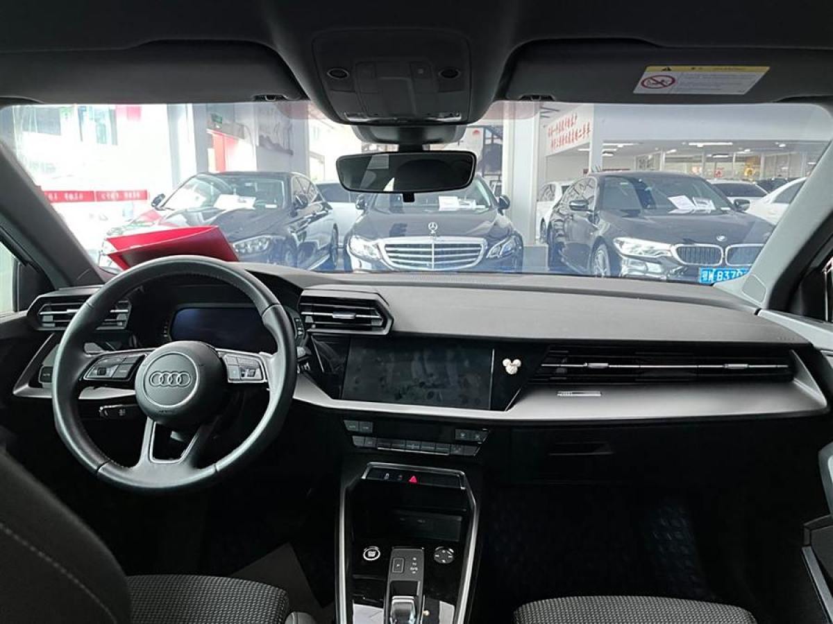 奧迪 奧迪A3  2021款 Sportback 35 TFSI 進(jìn)取運(yùn)動(dòng)型圖片