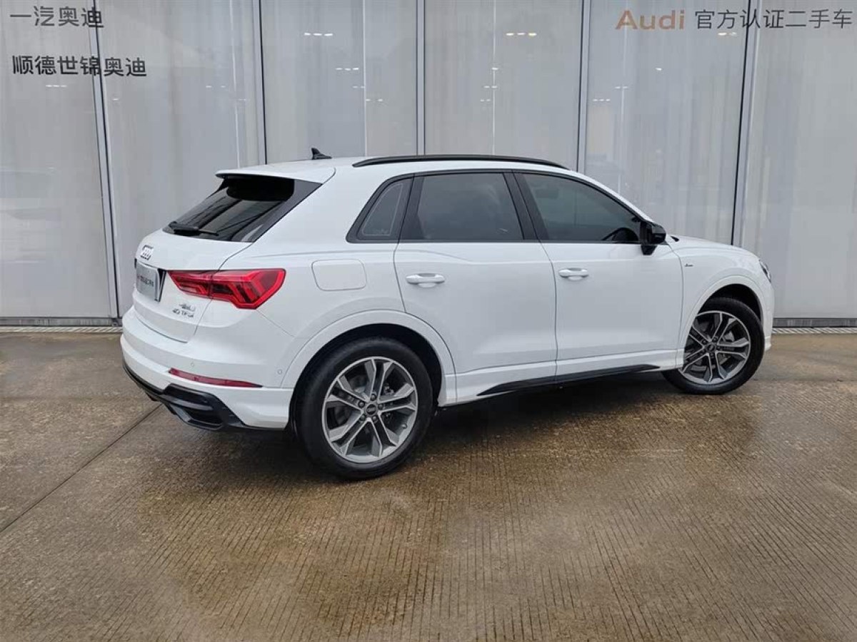 奧迪 奧迪Q3  2022款 40 TFSI 時(shí)尚動(dòng)感型圖片