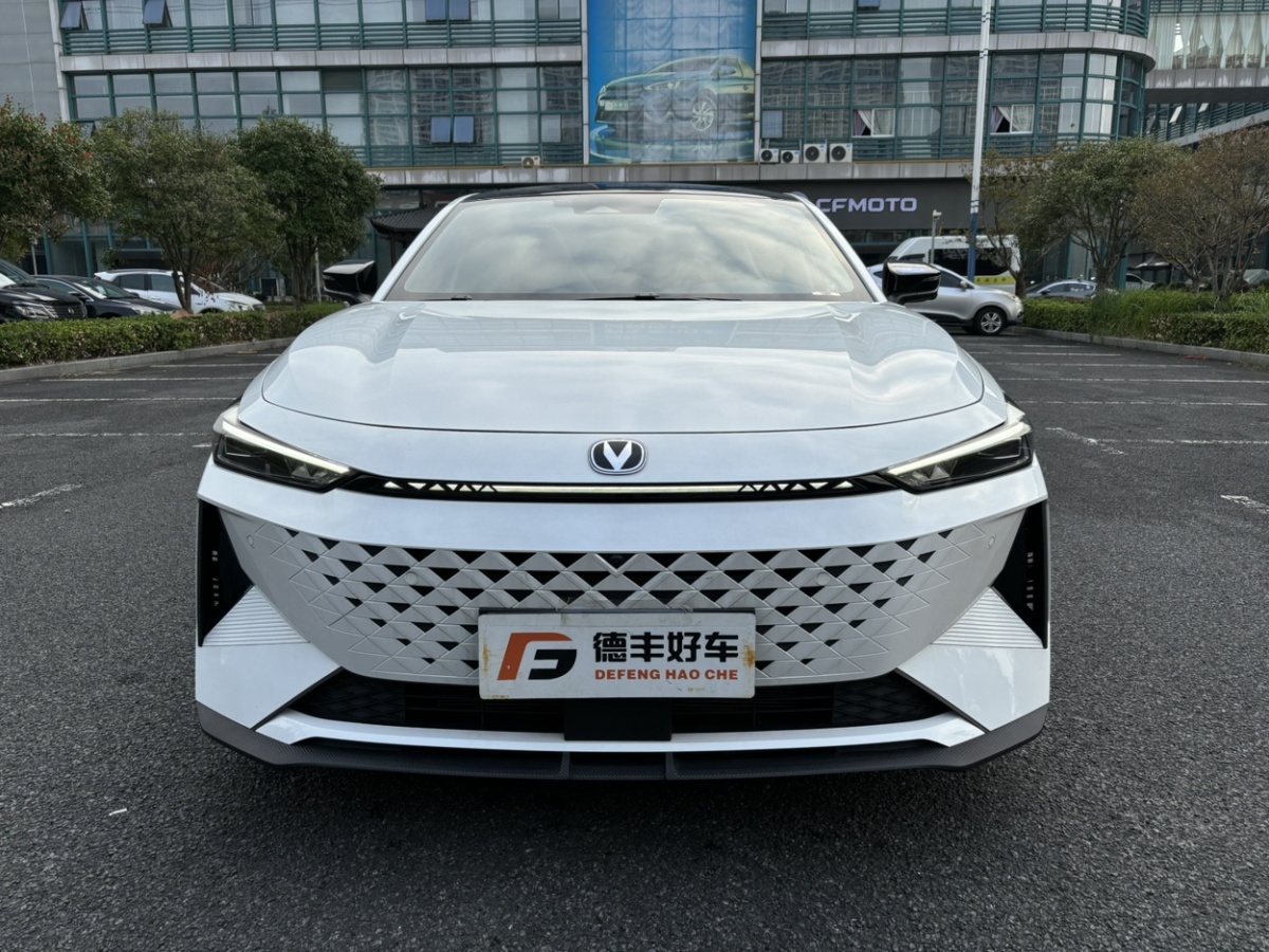 長安 長安UNI-V 智電iDD  2023款 智電iDD 1.5T 113km智趣型圖片