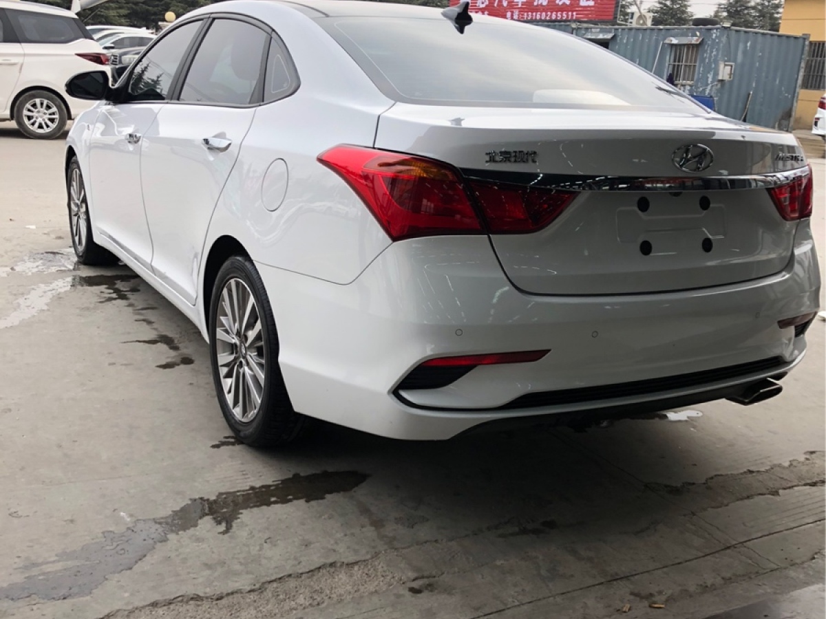 現代 名圖 2021款 1.8l cvt尊貴版lux圖片