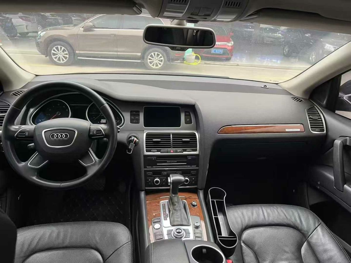 奧迪 奧迪Q7  2015款 Q7 35TDI quattro 卓越版圖片