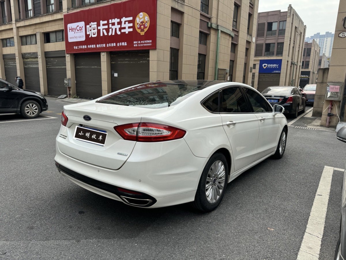 2015年8月福特 蒙迪歐  2013款 2.0L GTDi200時(shí)尚型