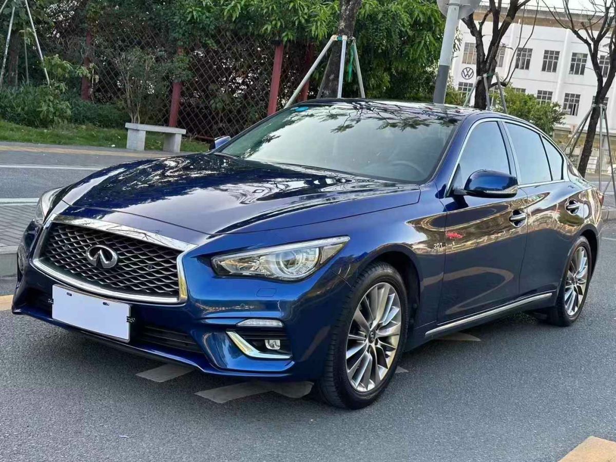 2019年1月英菲尼迪 Q70  2019款 Q70L 2.0T 奢華版