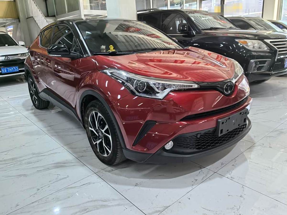 豐田 C-HR  2020款 2.0L 領(lǐng)先版圖片