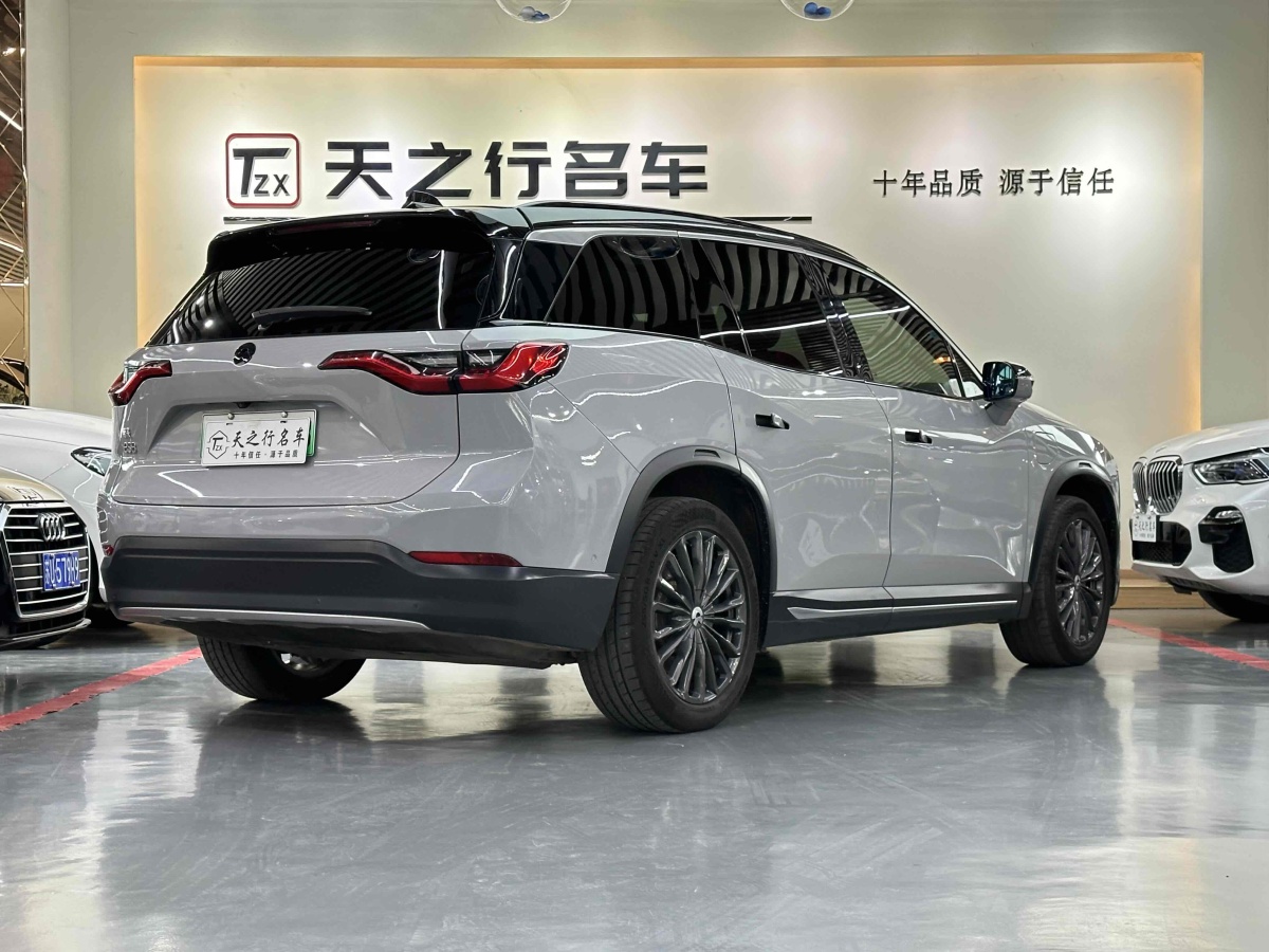 蔚來(lái) ES8  2018款 355KM 基準(zhǔn)版 六座版圖片