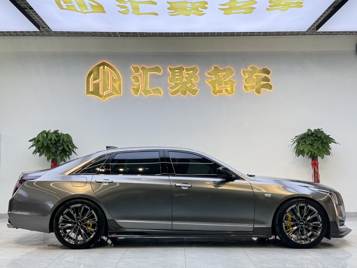 凱迪拉克 CT6  2017款 28T 領(lǐng)先型圖片